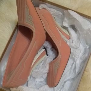 ✅❤️fendi shoes 🌹❤️✅